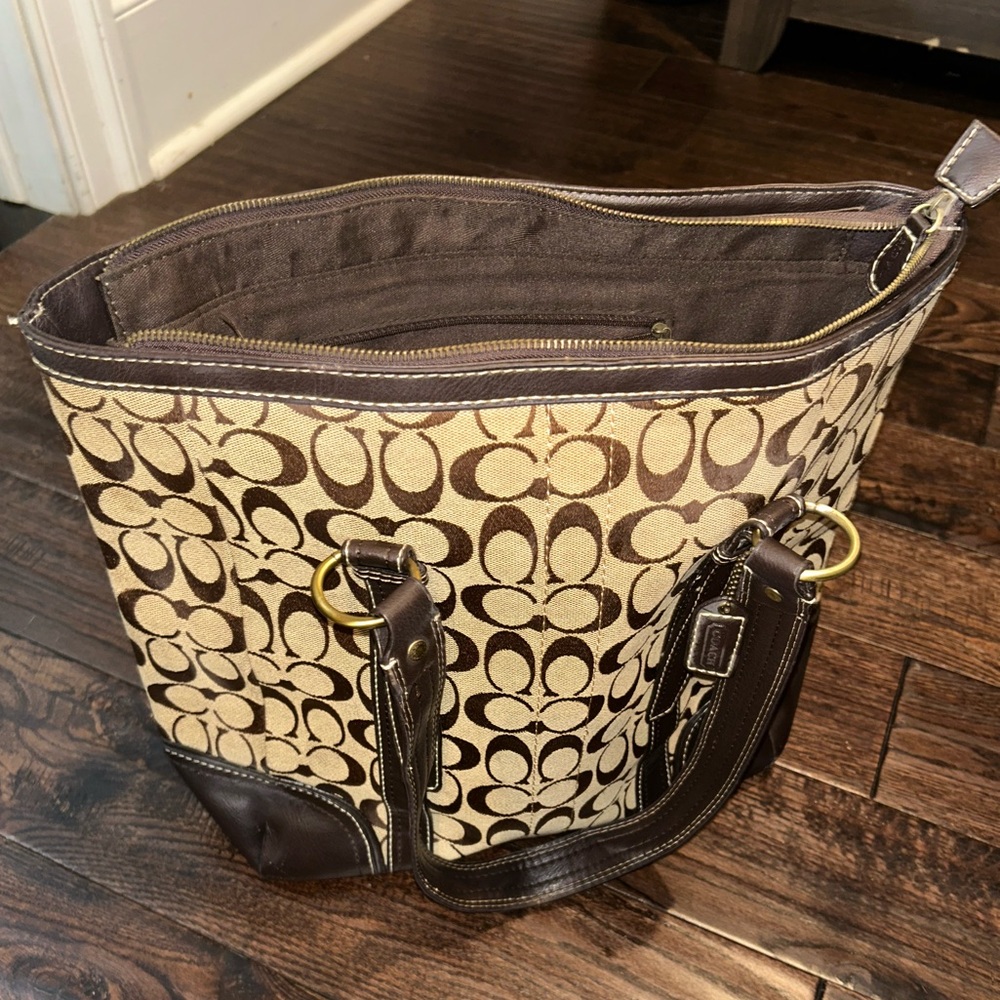 Vintage Coach - Brown and Cream Tote Bag